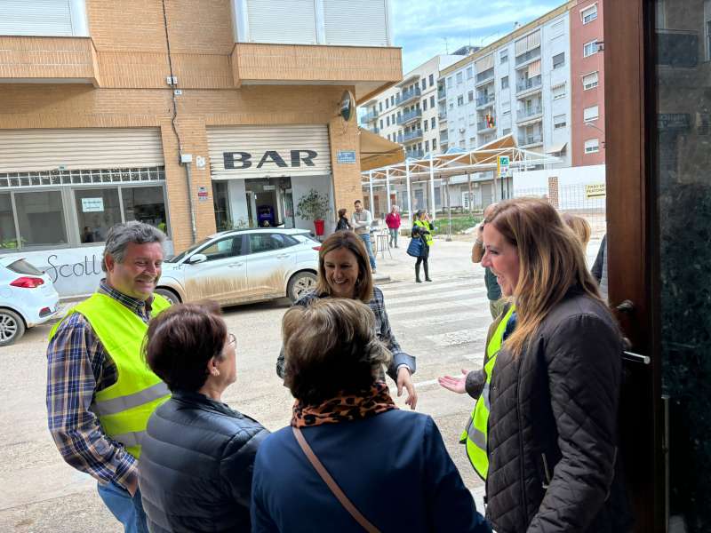 Mara Jos Catal visita la pedana de Castellar lOliveral en su vuelta a la normalidad tras la DANA.  EPDA 